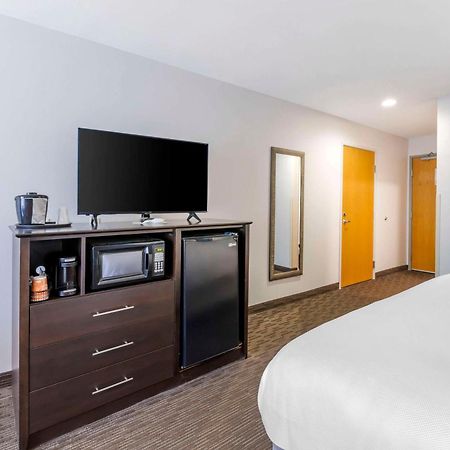 Comfort Inn & Suites New Lisbon Exterior foto